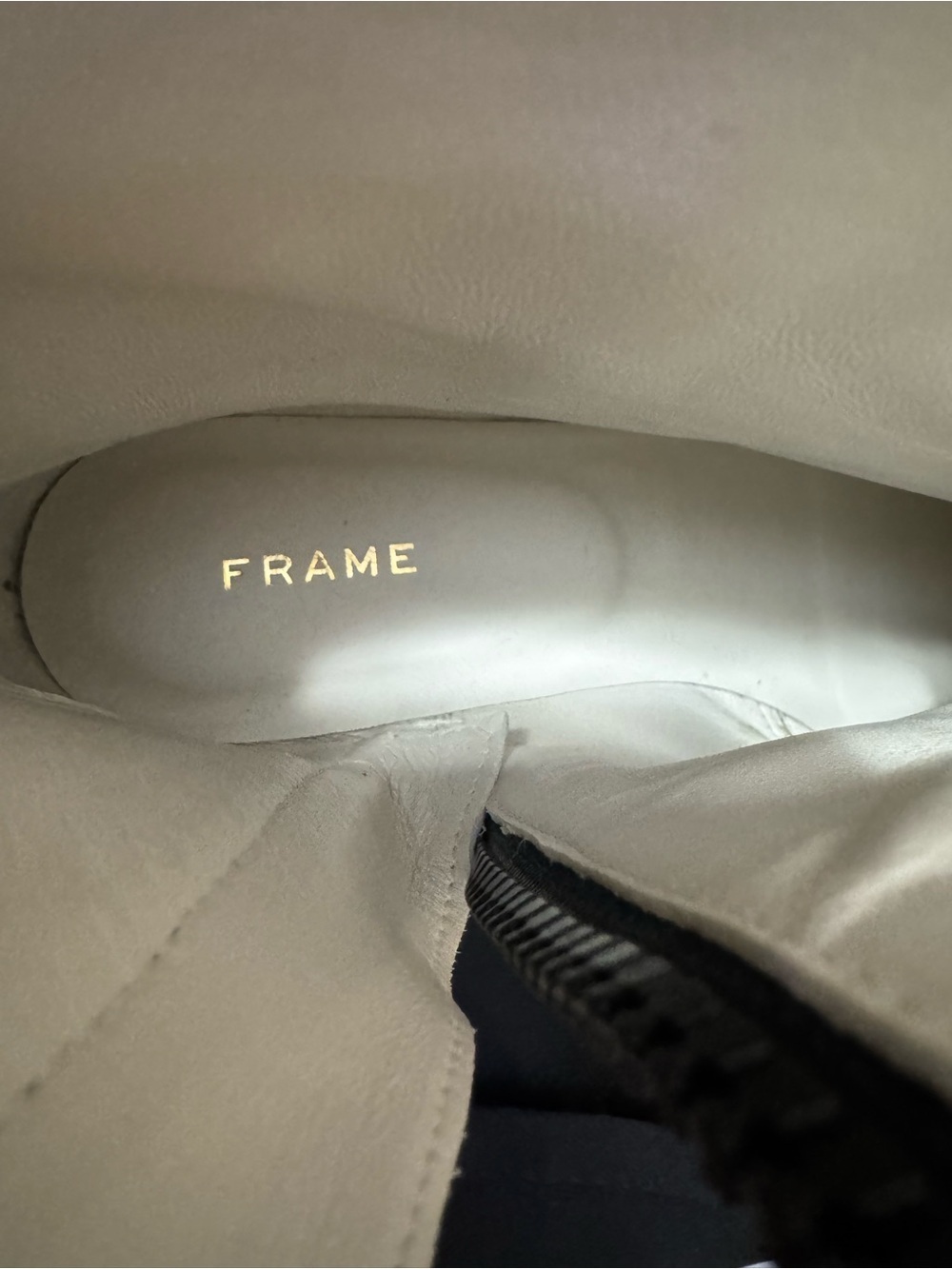 Frame le Maddox ankle cream boots euro 37.5 or 7 reg $498 - Picture 12 of 12